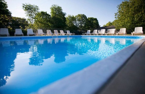 Saugatuck Cabin | Goshorn Lake Resort Cottage #6 Saugatuck, MI