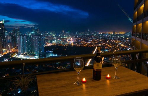 Valenzuela Apartment | Gotophi Luxurious 5Star hotel Gramercy Makati 5107