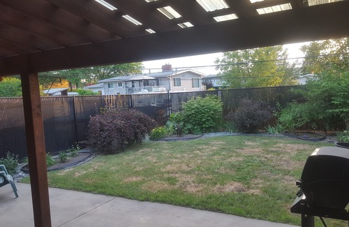 Vernon House | Gourmet kitchen, luxurious bath A/C, gas fireplace, BBQ & private backyard patio