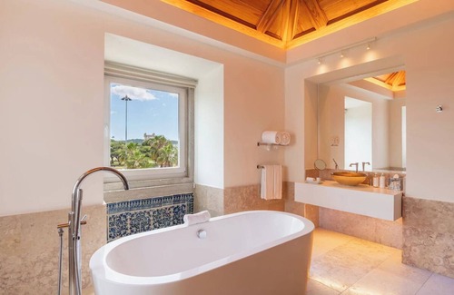 Belem Hotel | Governor Suite | Lisbon Hotel | Walk to Belém Tower