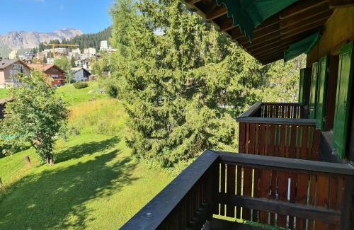 Arosa Apartment | Grabahus