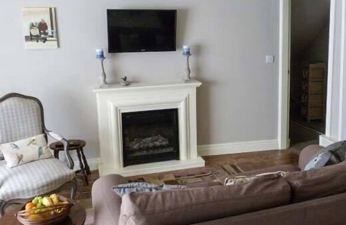 Richmond Apartment | GRACE COTTAGE, romantic, character holiday cottage in Richmond
