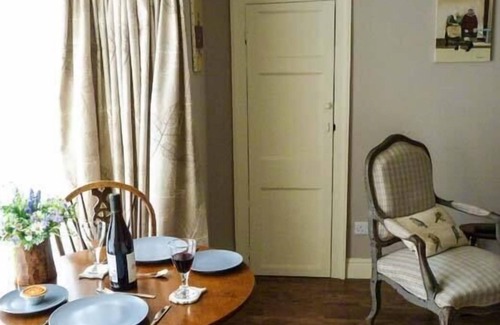 Richmond Apartment | GRACE COTTAGE, romantic, character holiday cottage in Richmond
