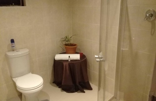 Komani Bed & Breakfast | Gracehouse B&B