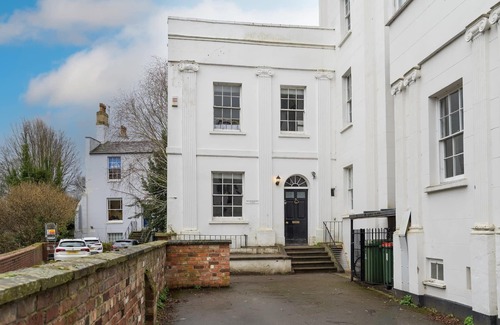 Cheltenham House | Grade II Listed Townhouse in Central Cheltenham