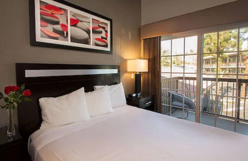 Granada Hills North Hotel | Granada Inn