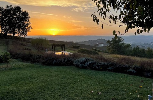 Loreto Villa | Granaio Lavandoloso - Contemporary Home in the Umbrian countryside