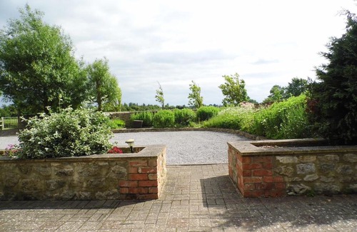 Swindon Apartment | Granary Cottages