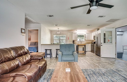 Granbury Cottage | Granbury Cottage, Steps to Lake & Dock!