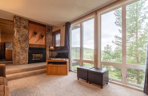 Silvercreek Condo | Granby Condo with Private Hot Tub