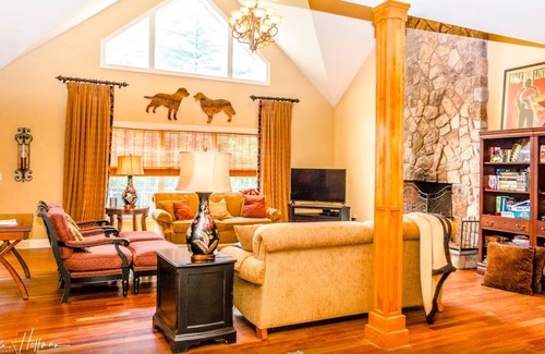 Aldenville House | Grand 4 BR Lake Alden Home Near Honesdale