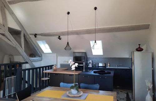 Saint-Claude-de-Diray Apartment | Grand appartement tout confort proche de CHAMBORD