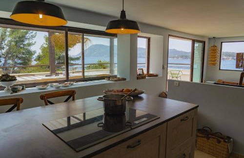 Les Sablettes House | "Grand Bleu" Villa direkt am Meer