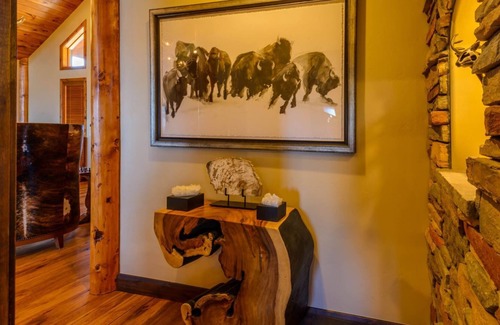 Mammoth Creek House | Grand Elk Lodge - Private Deluxe Retreat with 5 BR 5 Bath - Sleeps max 12 -