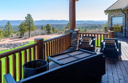 Mammoth Creek House | Grand Elk Lodge - Private Deluxe Retreat with 5 BR 5 Bath - Sleeps max 12 -