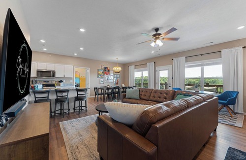 Branson West House | Grand Family Escape!