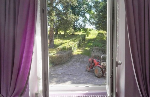 Chille House | Grand Gîte Maison en Pierre de Taille, Bucolique & Ouverte sur Domaine Viticole