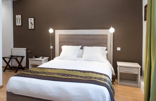 Nontron Hotel | Grand Hôtel Pélisson