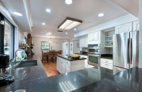 West Palm Beach House | Grand Hacienda Sleeps 32 Celebrate Together