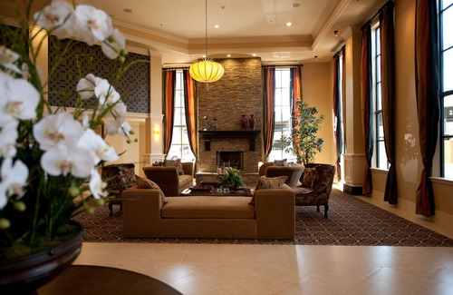 Tigard Hotel | Grand Hotel at Bridgeport