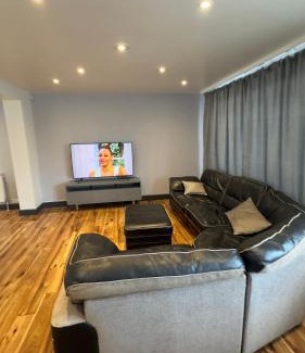 South Hornchurch Apartment | Grand House