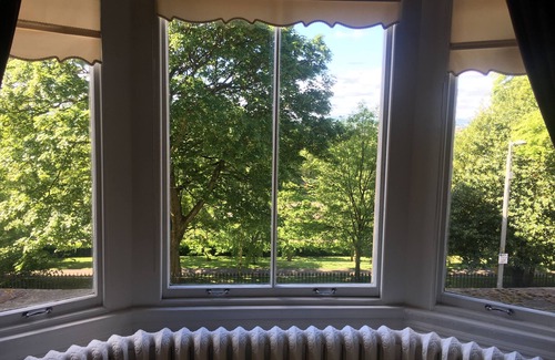 Kelvinbridge Apartment | Grand In The Park .