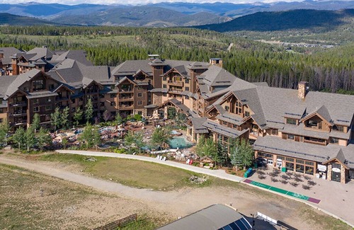 Peak 8 Resort | Grand Lodge Peak 7-Luxury stay!Hiking, mtn biking,gondola to town,pool & hot tub