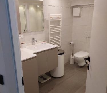 La Turbie Apartment | Grand loft rénové - Coeur du village médiéval - EQ