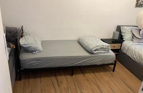 Le Pin Apartment | Grand logement 38m2, Aéroport Paris CDG, Disneyland Paris 20min, Parc Astérix, 1 Chambre, 1 Salon