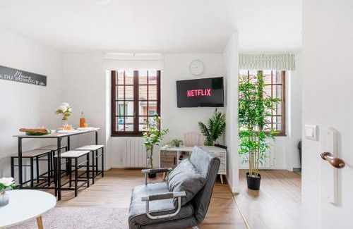 Le Pin Apartment | Grand logement 38m2, Aéroport Paris CDG, Disneyland Paris 20min, Parc Astérix, 1 Chambre, 1 Salon