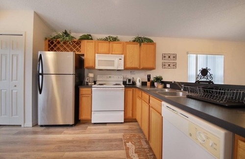 Westbury House | Grand Luxury 4BD Pool Home @ Disney & Universal - Pet Friendly Upon Request