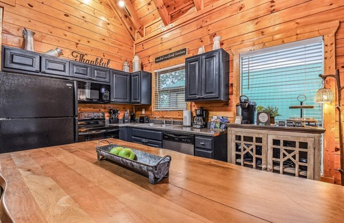Sevierville Cabin | Grand Mountain View Lodge By Ghosal Luxury Lodging