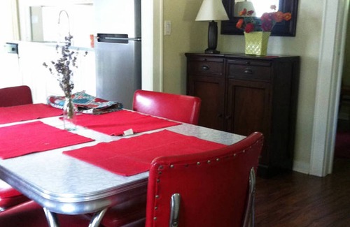 Fulton Heights House | Grand Rapids Fulton Heights Tinyish HOUSE Corporate Rental