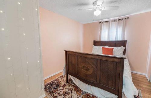 Saint Elmo House | Grandbay Oasis