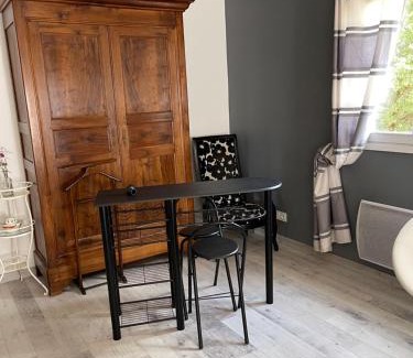 Cornebarrieu Apartment | Grande Chambre meublee