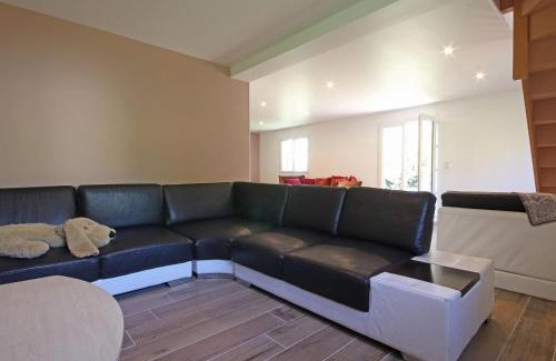 Les Champeaux House | Grande maison avec activités et animaux acceptés - FR-1-497-250