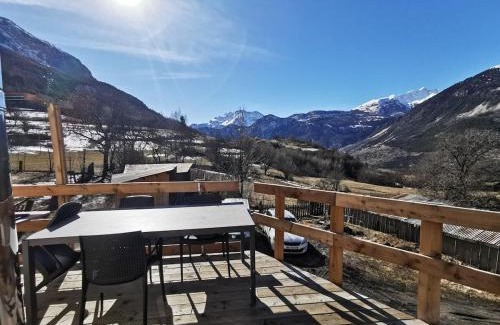 Saint-Martin-de-Queyrieres Ski Chalet | Grande Maison à la montagne du Rif d'Oriol