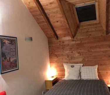 Saint-Martin-de-Queyrieres Ski Chalet | Grande Maison à la montagne du Rif d'Oriol