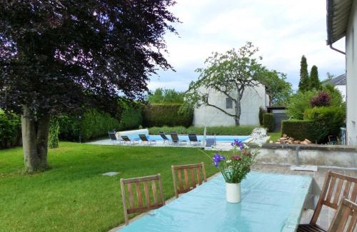 Le Mayet-de-Montagne House | Grande maison avec jardin clos et piscine privative, animaux acceptés - FR-1-489-134