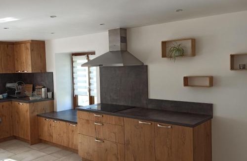 Champ-le-Duc House | Grande Maison pour 10 Pers. avec Jardin, Terrasse, BBQ, Près de Bruyères et Gérardmer - FR-1-589-335