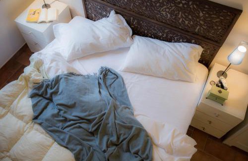 Ostra House | Grande villa storica per vacanze con giardino privato e piscina