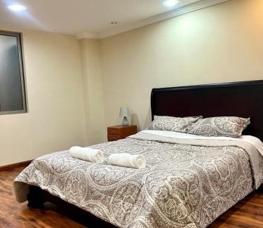 Huayna-Capac Apartment | Grande y exclusivo, Cuenca cerca Parque Calderon, Mall del Río Seguridad 24 horas, 3 parqueos