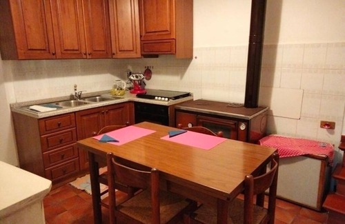 Casola in Lunigiana House | Grandma's House - Deluxe Room (2 Adults + 1 Child)