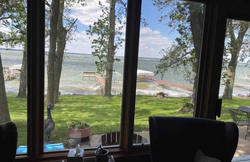 Spirit Lake Cottage | Grandpa's Sunset Cabin on Big Spirit Lake
