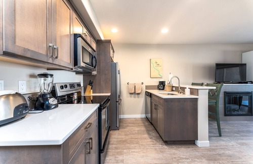 Chelan Condo | Grandview 513 Waterfront condo on Lake Chelan