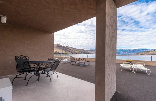 Chelan Condo | Grandview 518 Waterfront condo on Lake Chelan