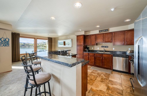Chelan Condo | Grandview 540 2 Bedroom Executive Waterfront condo