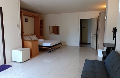 Wat Bowon Niwet Hotel | Grandview Condominia