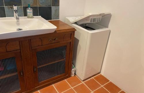 Saint-Etienne-de-Chigny House | Grange de caractère avec cour privée