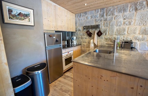 Meribel Centre Apartment | Grangettes 1 ski-in & ski-out